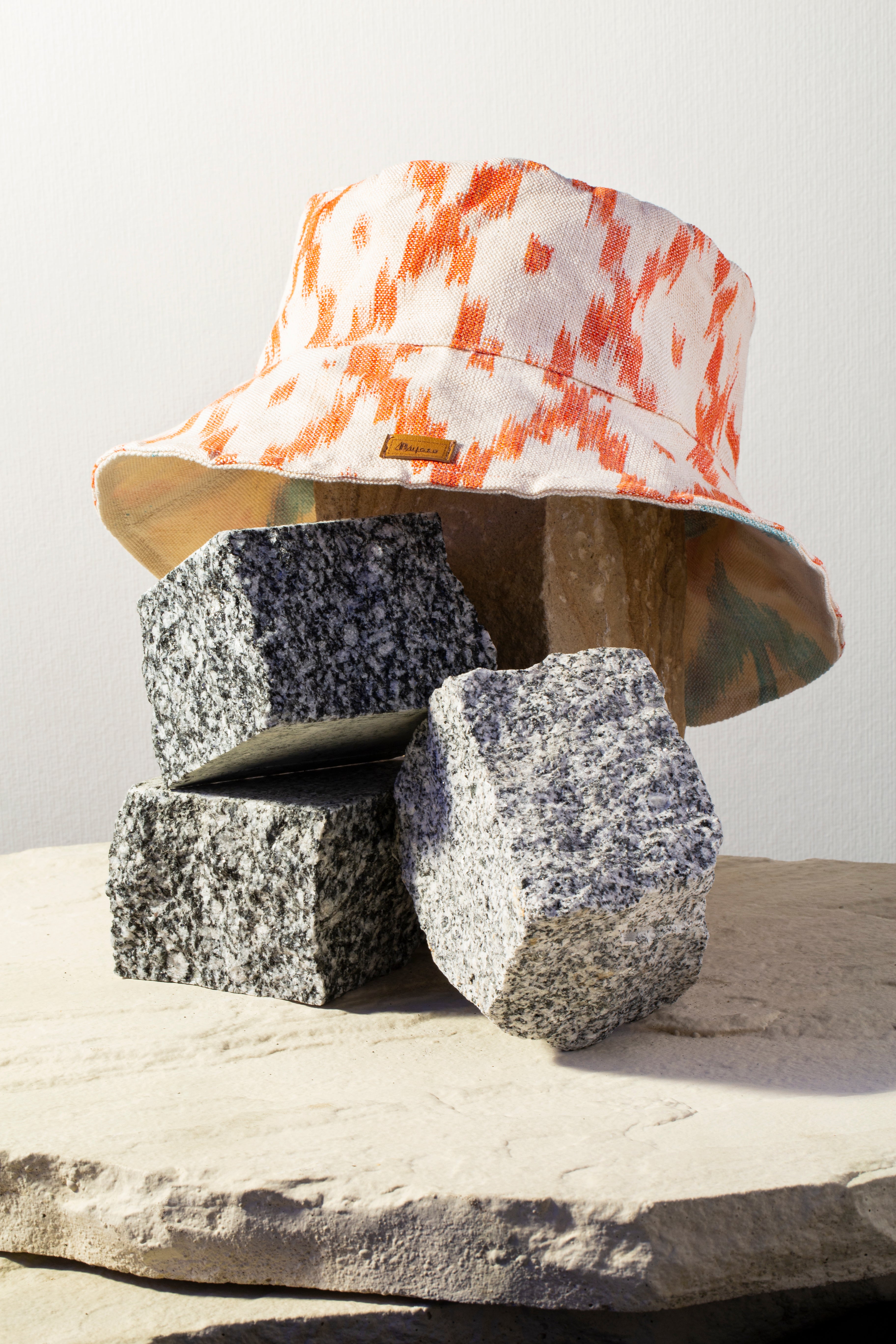 Lengua Bucket Hat Orange/Blue